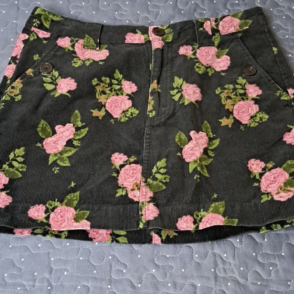 Wild Fable pink rose corduroy mini skirt size 8